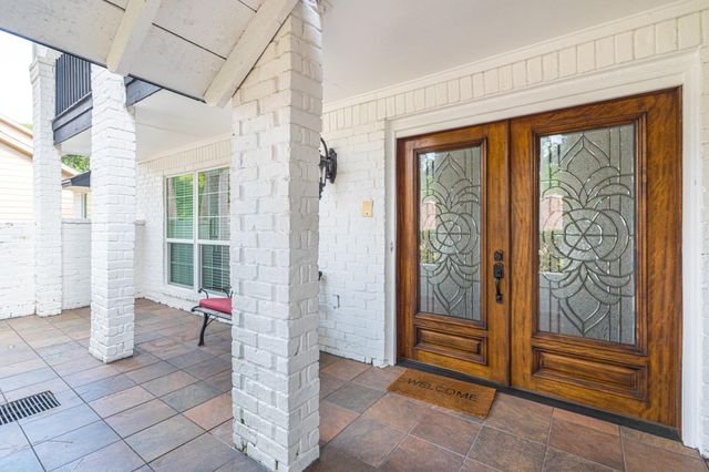 16902 Summit Oaks Lane, Spring, TX 77379