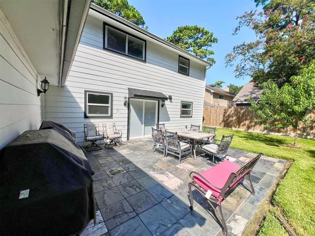 16902 Summit Oaks Lane, Spring, TX 77379