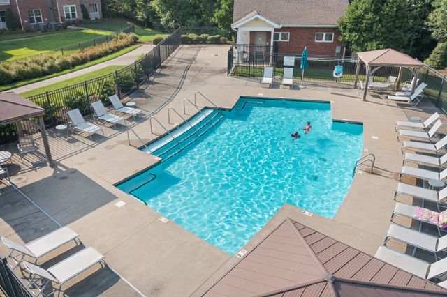 4052 Opal Dr, Hendersonville, TN 37075