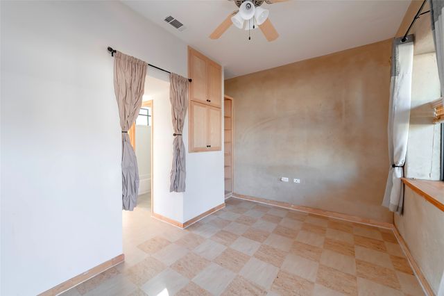 172 Burks Dr, Whitewright, TX 75491