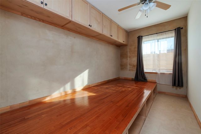 172 Burks Dr, Whitewright, TX 75491