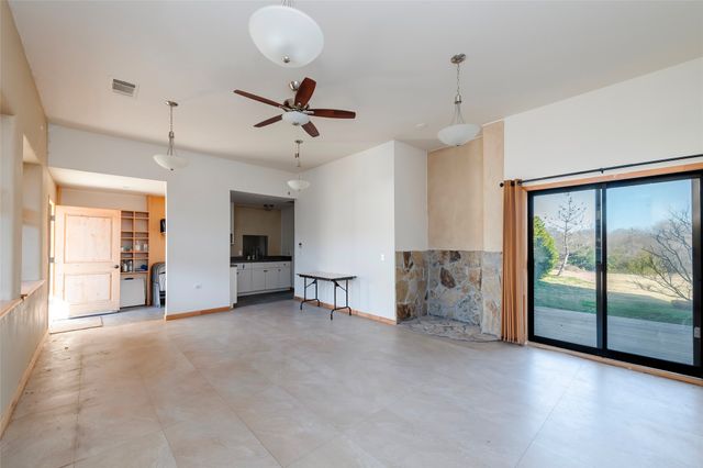 172 Burks Dr, Whitewright, TX 75491
