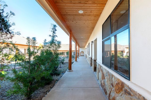 172 Burks Dr, Whitewright, TX 75491