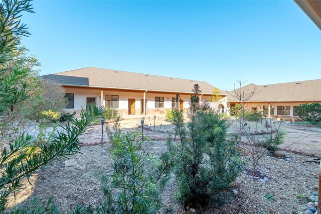 172 Burks Dr, Whitewright, TX 75491