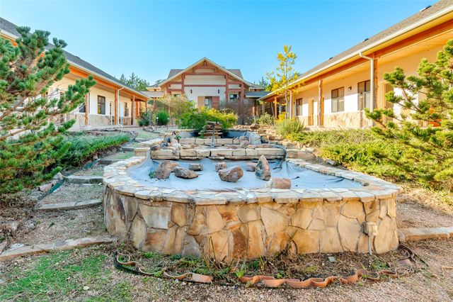 172 Burks Dr, Whitewright, TX 75491