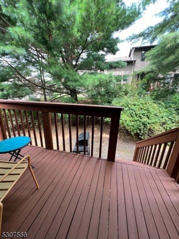7 Dogwood Ct 7, Woodland Park, NJ 07424