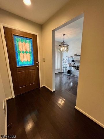 7 Dogwood Ct 7, Woodland Park, NJ 07424