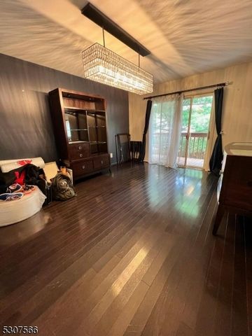 7 Dogwood Ct 7, Woodland Park, NJ 07424