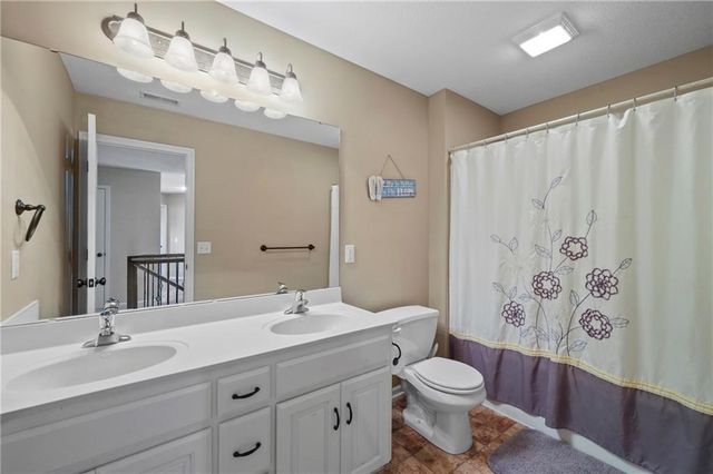 1205 Wiltshire Boulevard, Raymore, MO 64083
