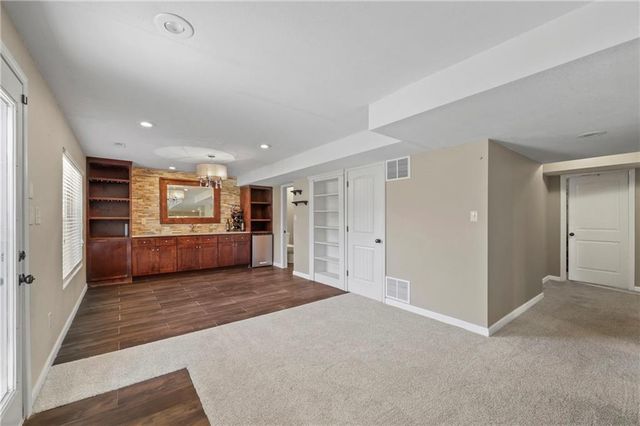 1205 Wiltshire Boulevard, Raymore, MO 64083