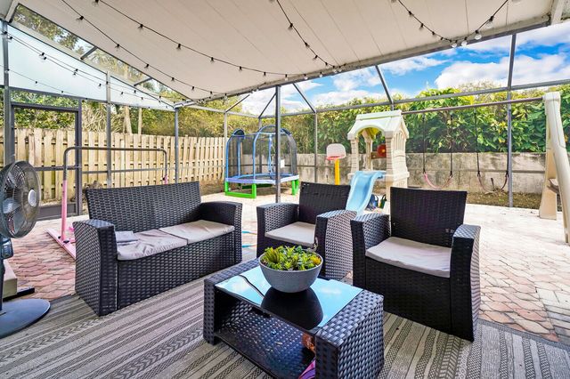 3048 NW 25th Way, Boca Raton, FL 33434