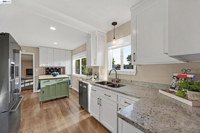 352 Cambridge Way, Livermore, CA 94550