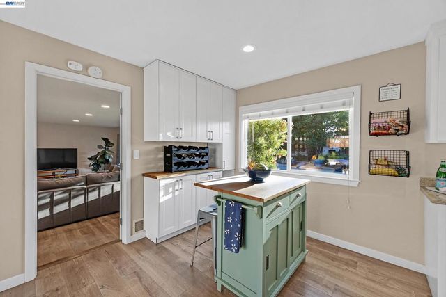 352 Cambridge Way, Livermore, CA 94550