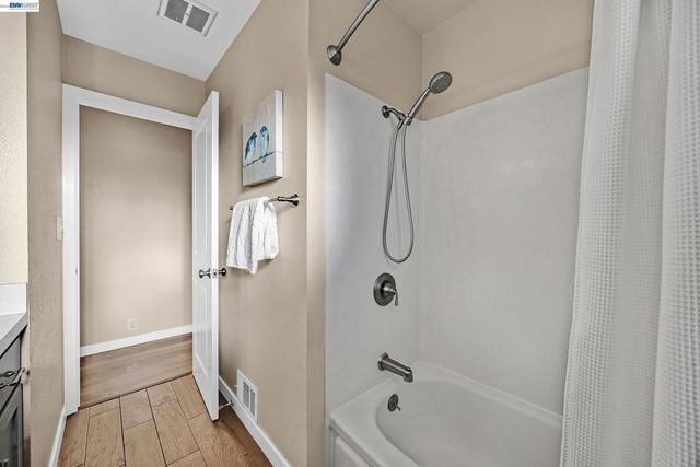 352 Cambridge Way, Livermore, CA 94550