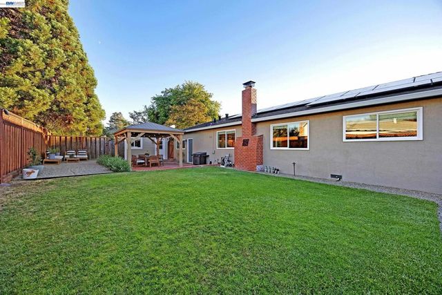 352 Cambridge Way, Livermore, CA 94550