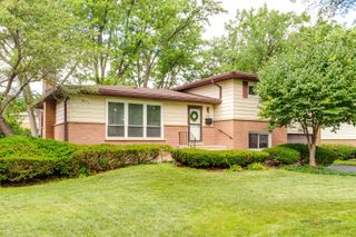 670 Indian Hill Road, Deerfield, IL 60015