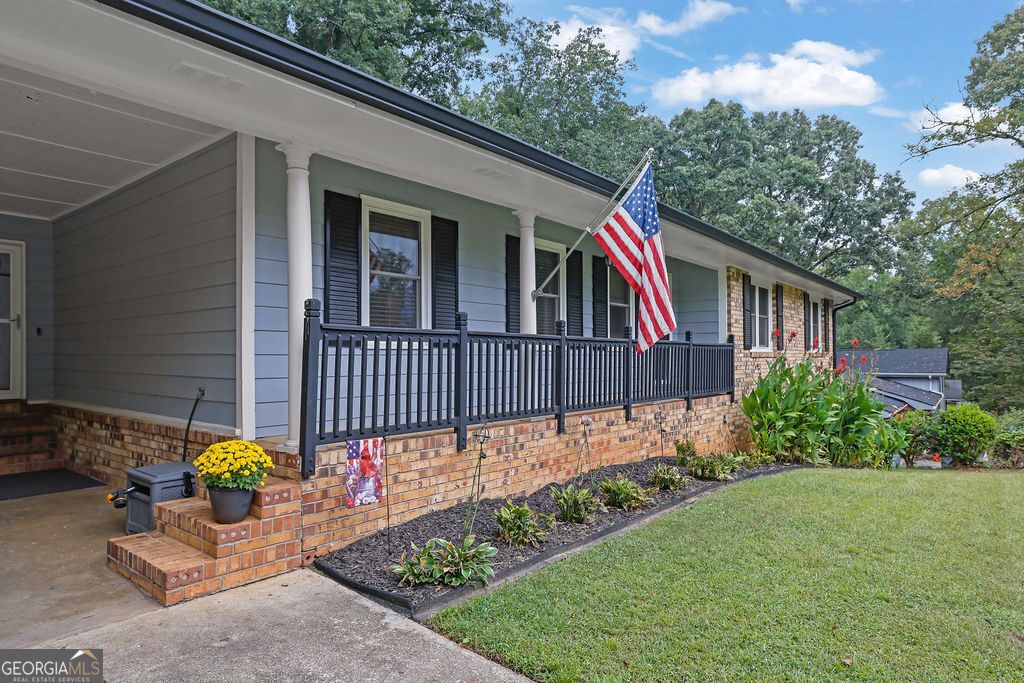 5041 Fitts Drive, Roswell, GA 30075 — photo 2