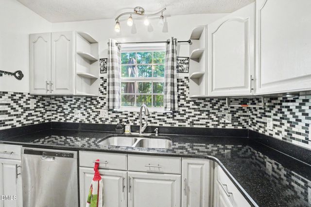 314 Woodington Road, Hope Mills, NC 28348