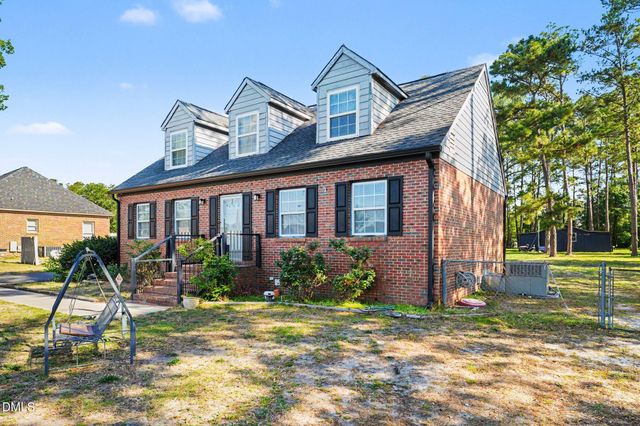 314 Woodington Road, Hope Mills, NC 28348