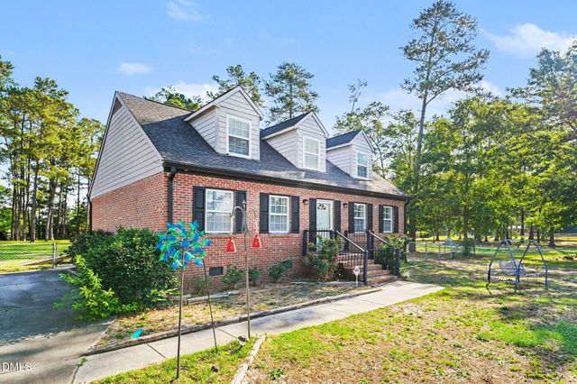 314 Woodington Road, Hope Mills, NC 28348