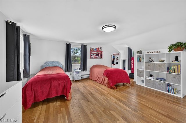 28049 Emery Road, Orange Village, OH 44022