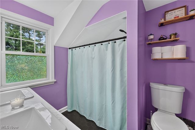 28049 Emery Road, Orange Village, OH 44022