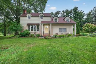28049 Emery Road, Orange Village, OH 44022