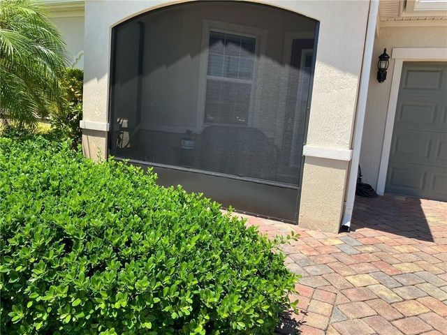 1041 Normandie Way, Vero Beach, FL 32960