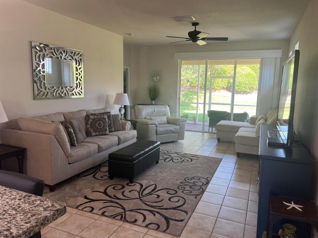 1041 Normandie Way, Vero Beach, FL 32960
