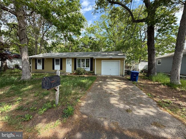 242 CURTIN AVE, Browns Mills, NJ 08015