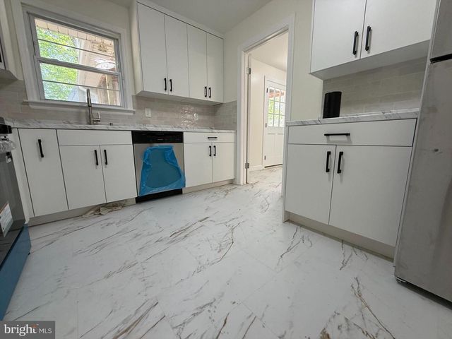 242 CURTIN AVE, Browns Mills, NJ 08015