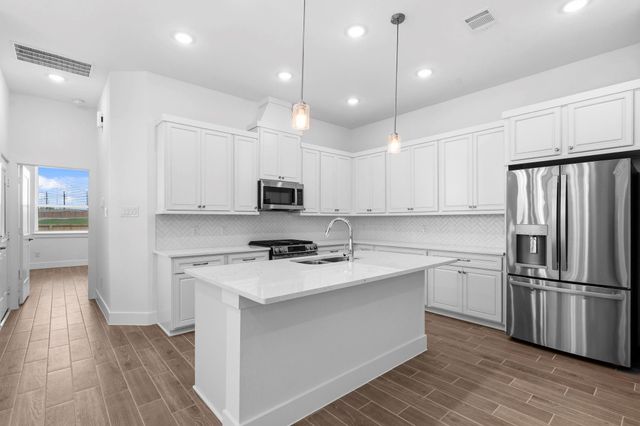 9438 Garden Gate Drive, Missouri City, TX 77459