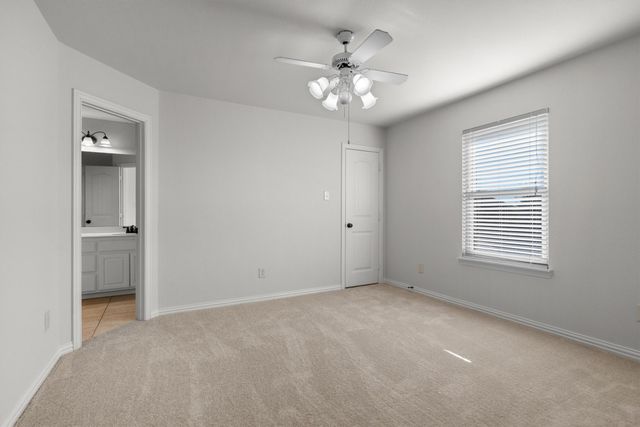 425 Locksley Court, Saginaw, TX 76179