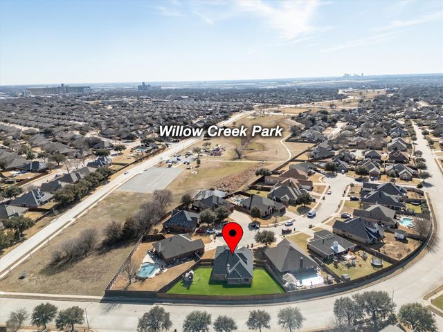 425 Locksley Court, Saginaw, TX 76179