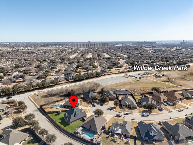 425 Locksley Court, Saginaw, TX 76179