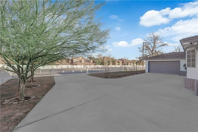 1751 Fairhaven Street, Las Vegas, NV 89108