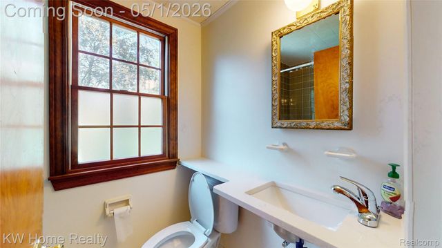 32430 Dohany Drive, Farmington Hills, MI 48336