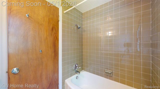 32430 Dohany Drive, Farmington Hills, MI 48336