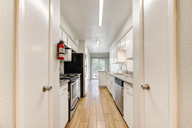 6200 W Tidwell Road 2608, Houston, TX 77092