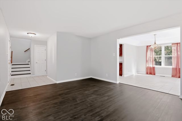 7965 Austrian Pine Drive, Indianapolis, IN 46268