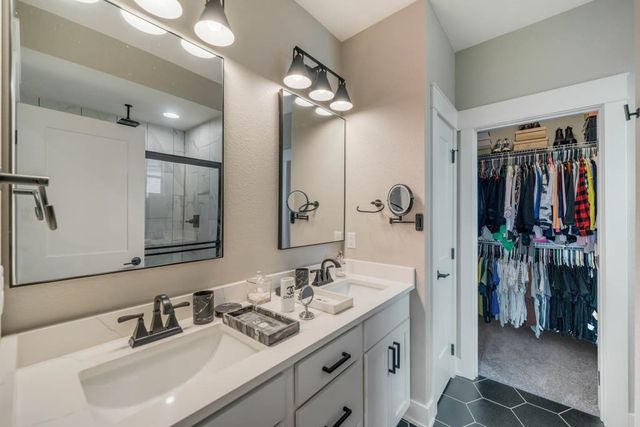 1108 NE Forest Ridge Court, Ankeny, IA 50021