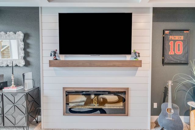 1108 NE Forest Ridge Court, Ankeny, IA 50021