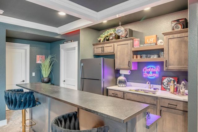 1108 NE Forest Ridge Court, Ankeny, IA 50021