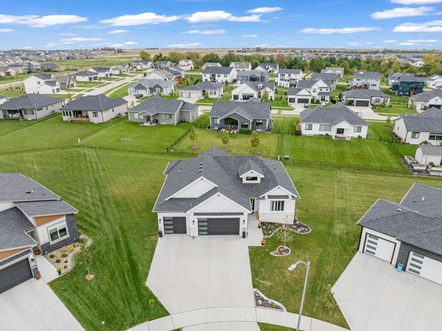 1108 NE Forest Ridge Court, Ankeny, IA 50021