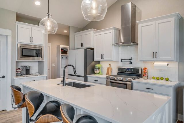 1108 NE Forest Ridge Court, Ankeny, IA 50021