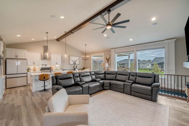 1108 NE Forest Ridge Court, Ankeny, IA 50021