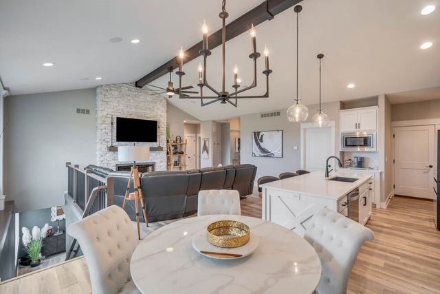 1108 NE Forest Ridge Court, Ankeny, IA 50021