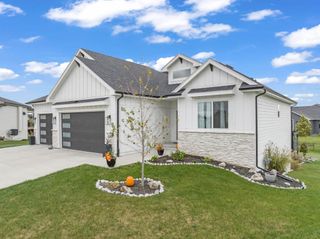 1108 NE Forest Ridge Court, Ankeny, IA 50021