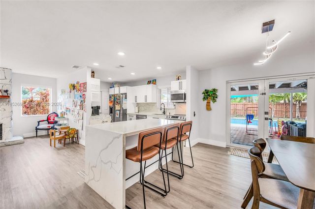 15930 SW 90th Ave, Palmetto Bay, FL 33157