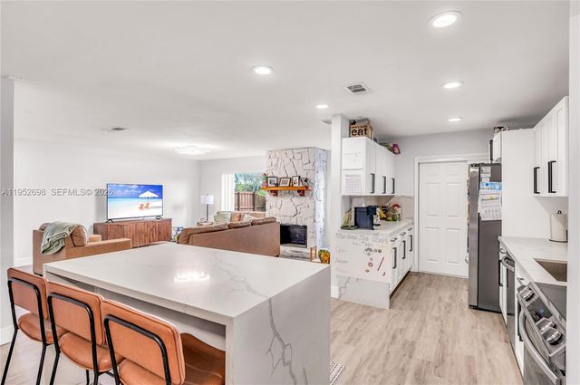 15930 SW 90th Ave, Palmetto Bay, FL 33157